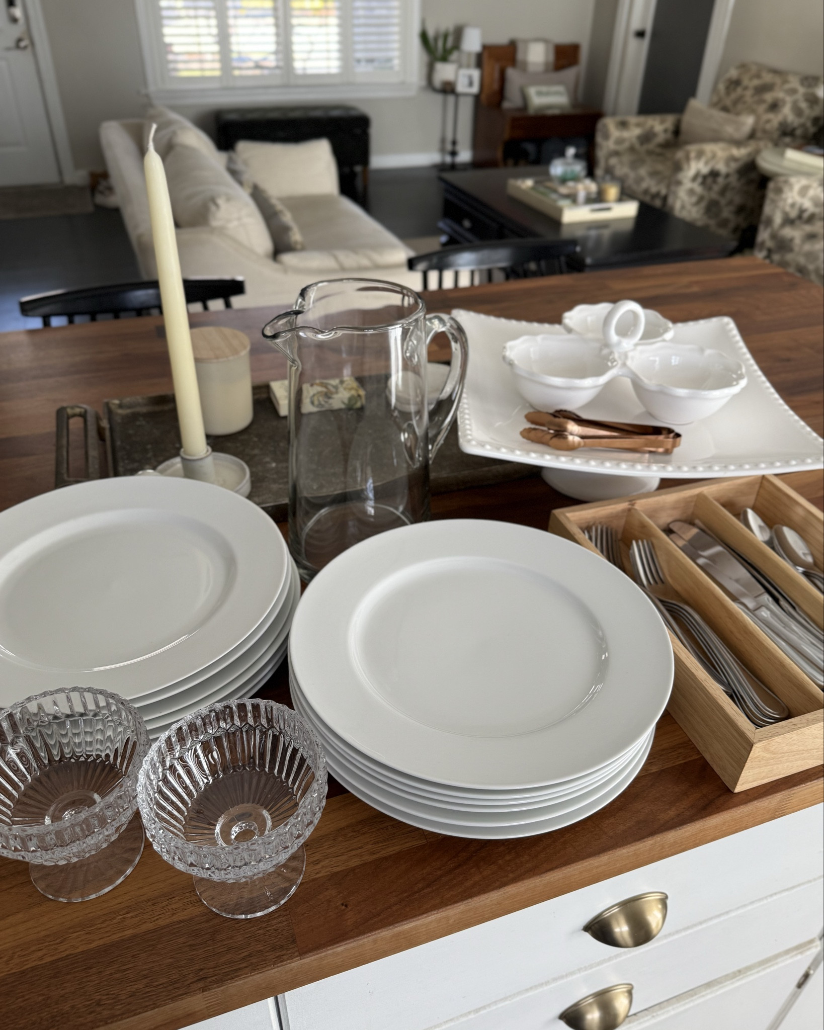 Going through my entertaining pieces in preparation for Easter and spring/summer. A lot of these items I have acquired over the years from Pottery Barn, Crate & Barrel and Marshall’s/Homegoods/TJ Maxx. For main pieces, I like to stick with classic white, glass and silver, then mix in some statement linens or other serving pieces. My goal is almost always casual elegance. 



Hosting, entertaining, Easter, spring and summer hosting, outdoor entertaining, home and garden, tabletop, classic home, Nancy Meyers 

 

#LTKSeasonal #LTKHome