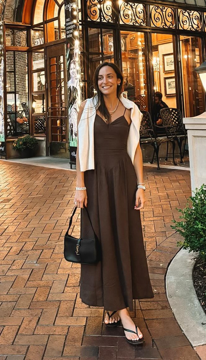 Brown has quietly become my favorite neutral. 🤎 

 