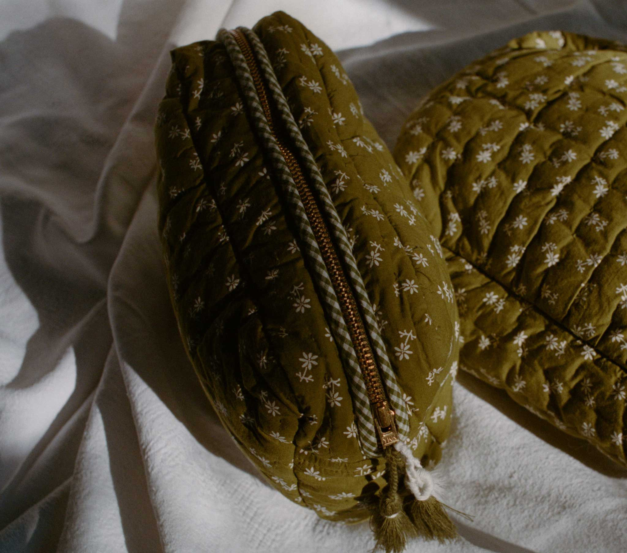 HOLLOWAY PETITE QUILTED POUCH | DOEN