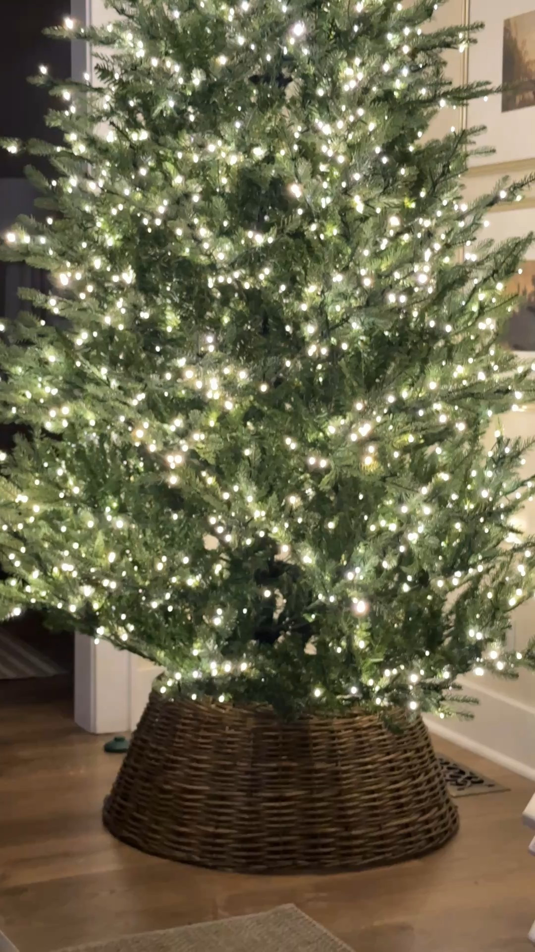 Viral for a reason, this Christmas tree is just magical! Will sell out soon 

#LTKHoliday #LTKHome #LTKSeasonal