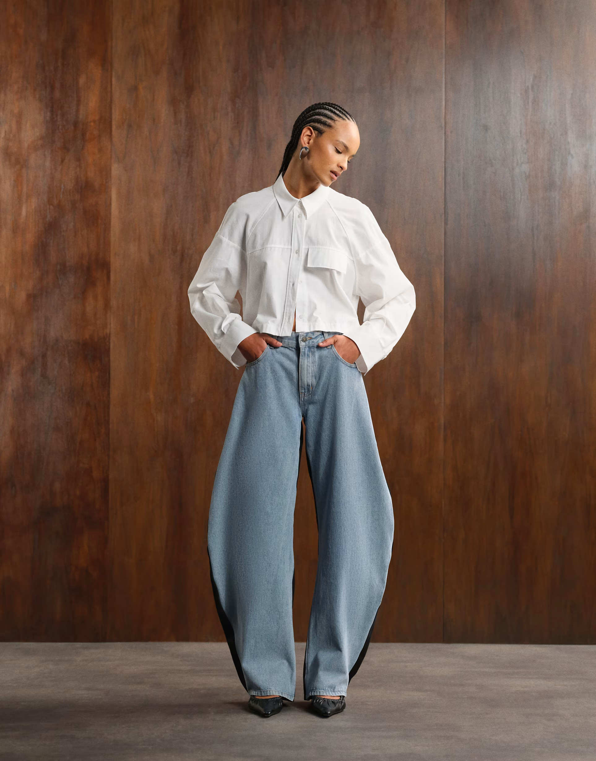 Lioness Horseshoe barrel leg jeans in black and blue contrast | ASOS (Global)