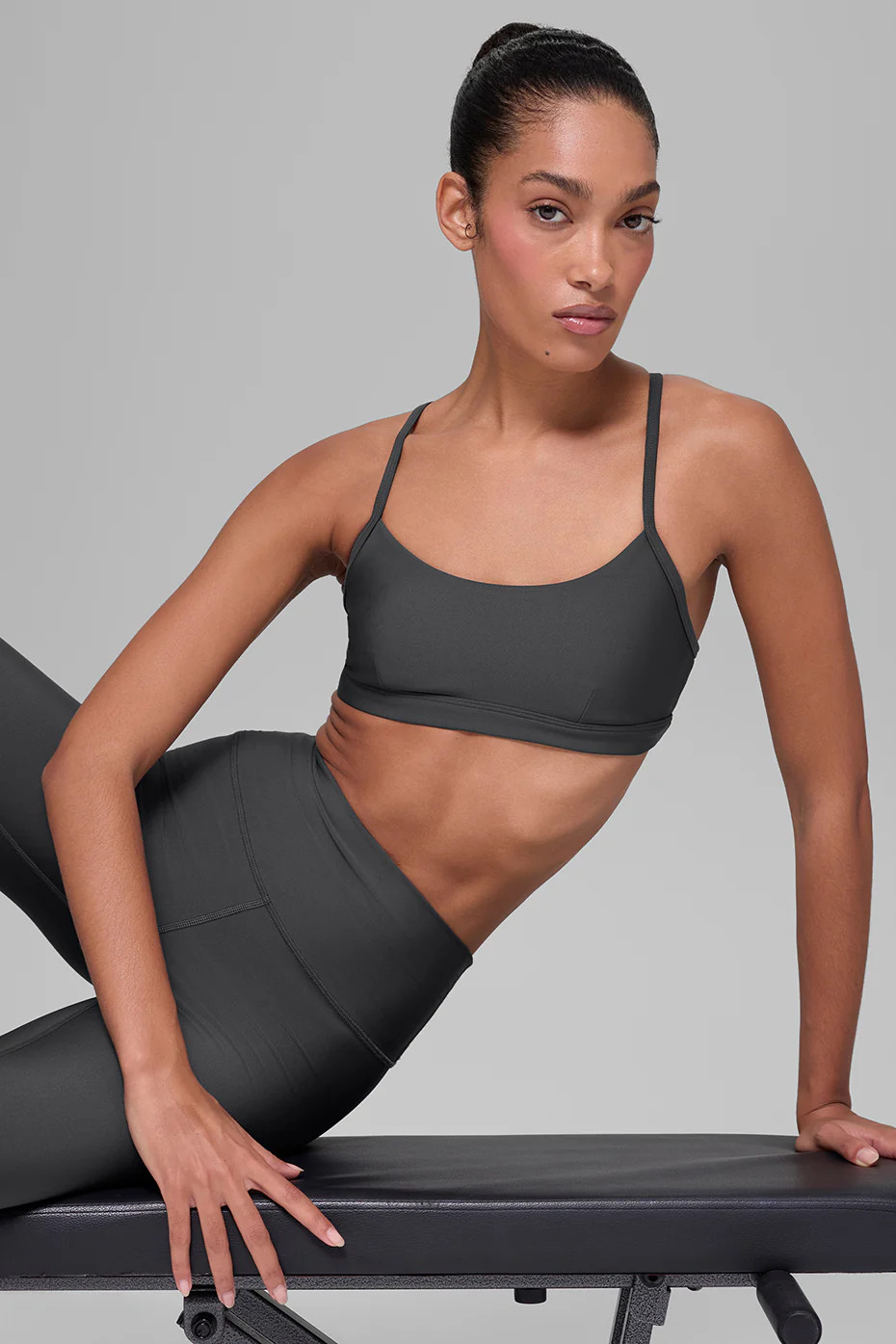 ALO | Airlift Intrigue Bra in Anthracite Grey, Size: Large | Alo Yoga (US)