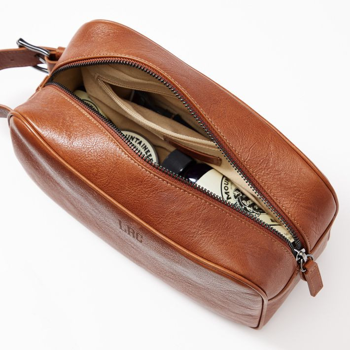 Carson Leather Travel Pouch | Mark and Graham