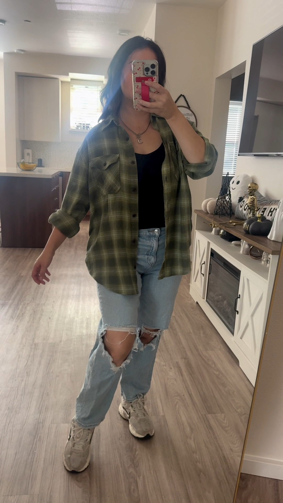 This flannel is only $25 😱

#LTKStyleTip #LTKFindsUnder50 #LTKMidsize