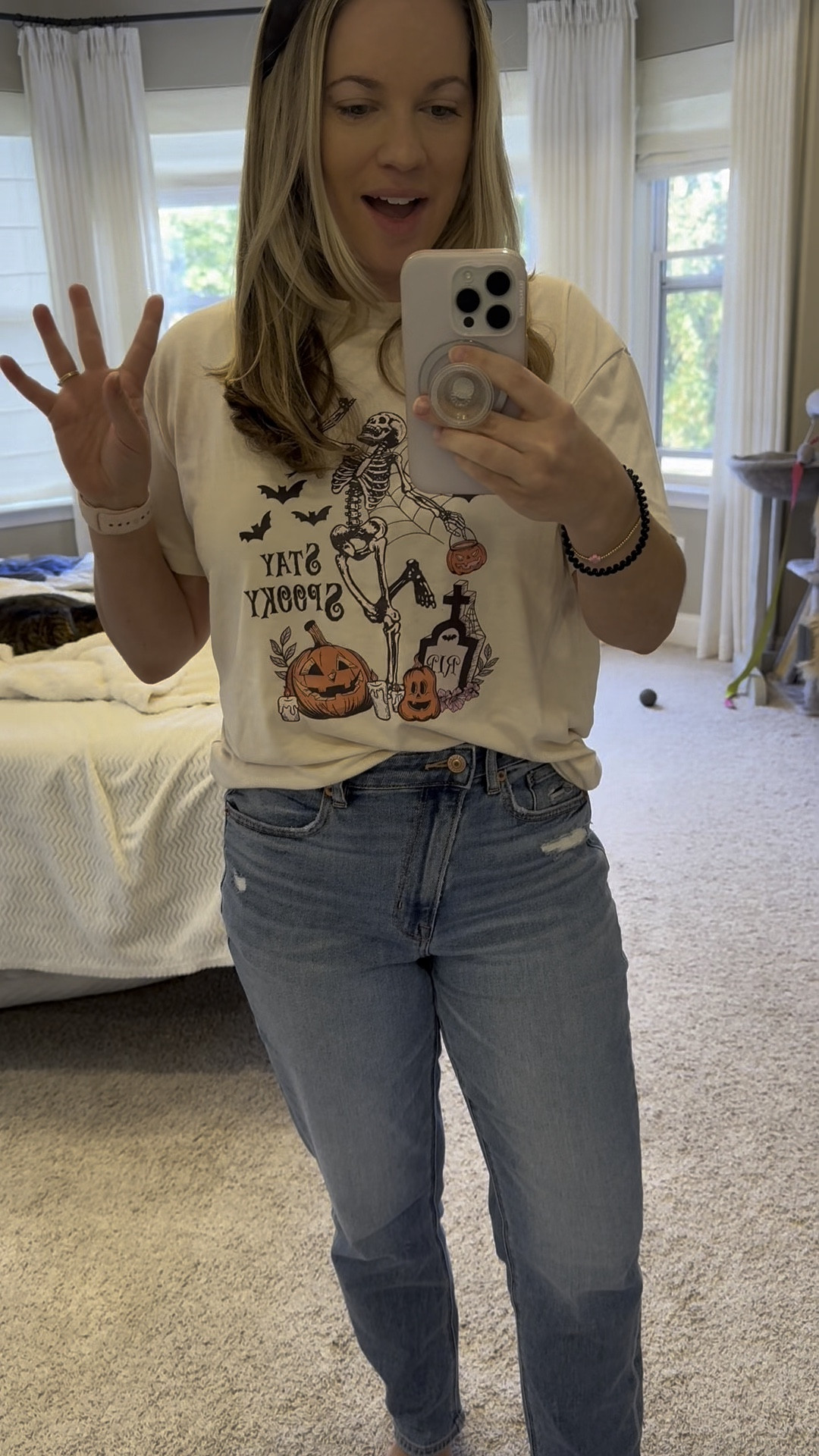 The cutest mom jeans! Perfect for short girlies 🙌🏼 #momjeans #petitejeans #falllooks #fallfinds #trendyjeans

#LTKxMadewell #LTKFindsUnder100 #LTKVideo