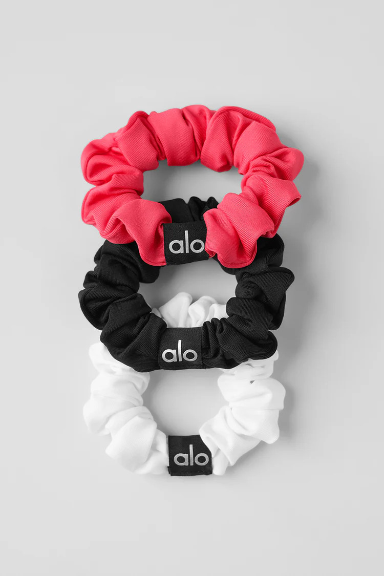 Fresh Mini Scrunchie 3-Pack - Candy Red/Black/White | Alo Yoga (US)