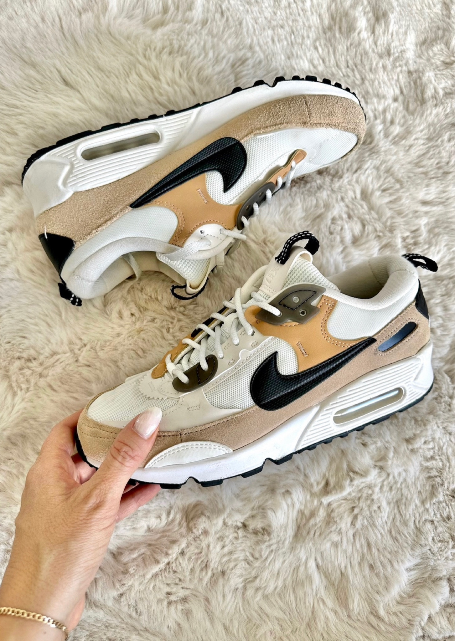 Loving these Nike sneakers to go with fall outfits! 🍂🥰

#LTKFindsUnder50 #LTKOver40 #LTKStyleTip