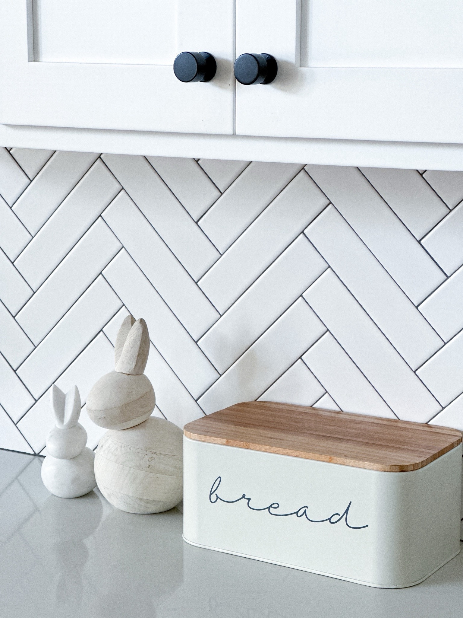 Simple minimal holiday decor 


#spring #easter #neutral 

Easter Decor - Spring Decor - Bread Basket - Bread Bin - Bunny - Rabbit - Aesthetic Home 

#LTKSeasonal #LTKhome