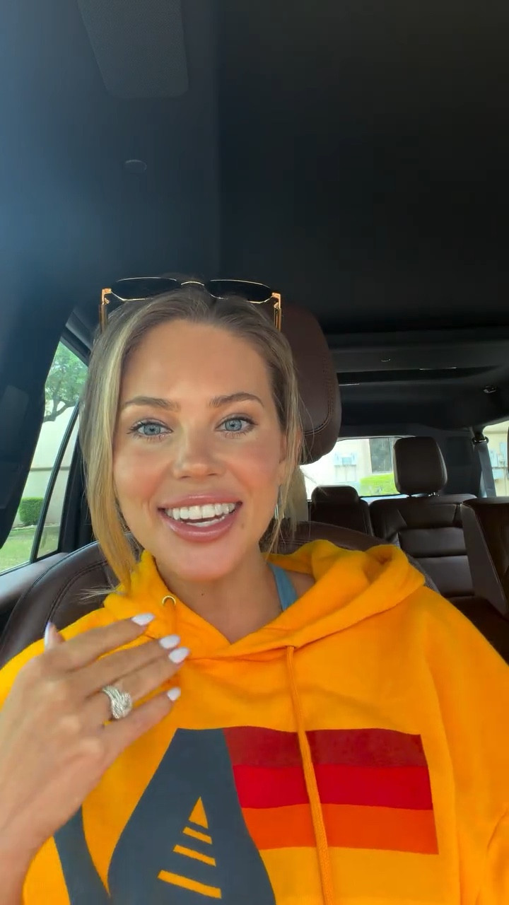 Tuesday vlog! Today is my full day of errands for the week. Vein clinic, Invisalign, and @theheightsmedspa ☀️ #momlife #vlog #dailyvlog

#LTKmomlife #LTKvlog #LTKdayinmylife
