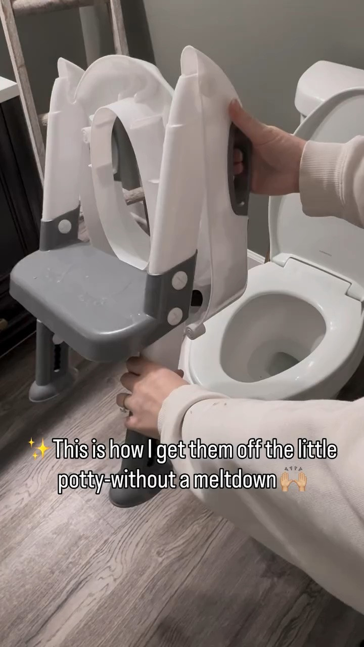 ✨Follow along for DAY 3-potty training tips! Comment SHOP for the link! 🔗

If potty training is in your future, you NEED this-trust me! 

This potty seat with handles CHANGED the game! The upgraded version (which I’ll be sending you) actually doubles as a step stool! The perfect potty training combo! This seat eliminated the fear of falling in and also gave them independence to climb on the toilet themselves. 

✨Save if you’ll be potty training your little one soon!