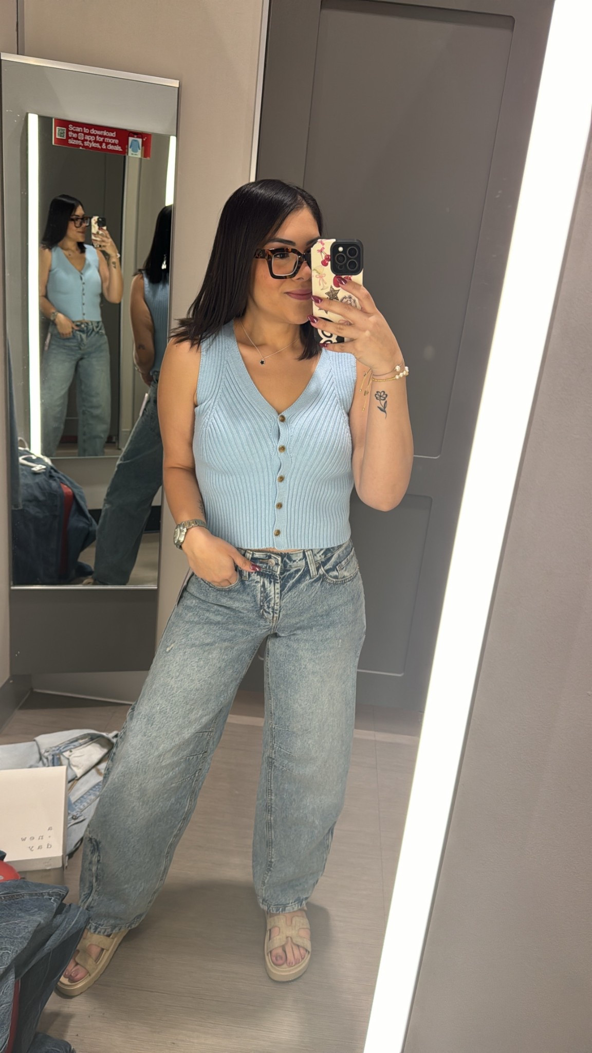 Barrels Jean wearing a size 4 

#LTKMidsize #LTKFindsUnder100 #LTKSpringSale