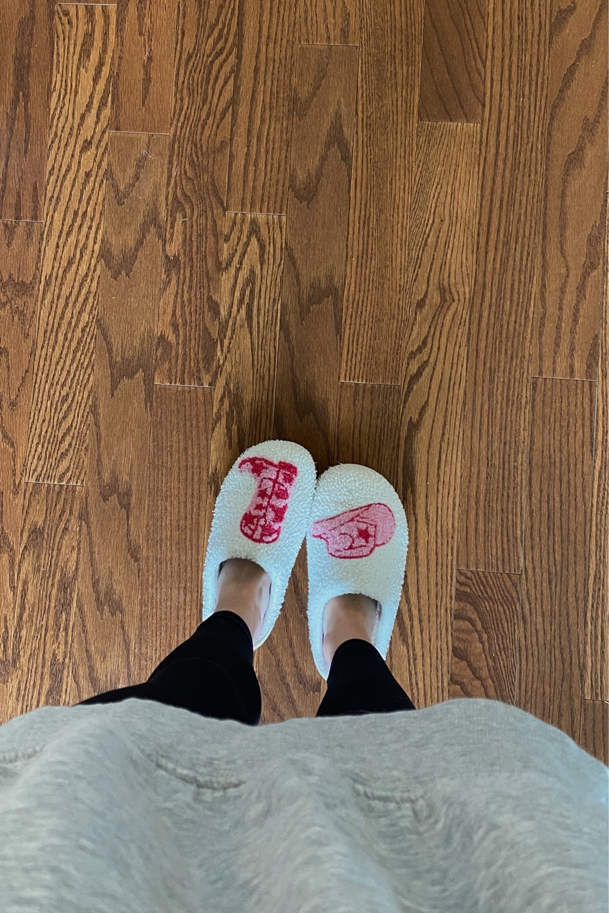 amazon slippers 💕 

#LTKfindsunder100 #LTKGiftGuide