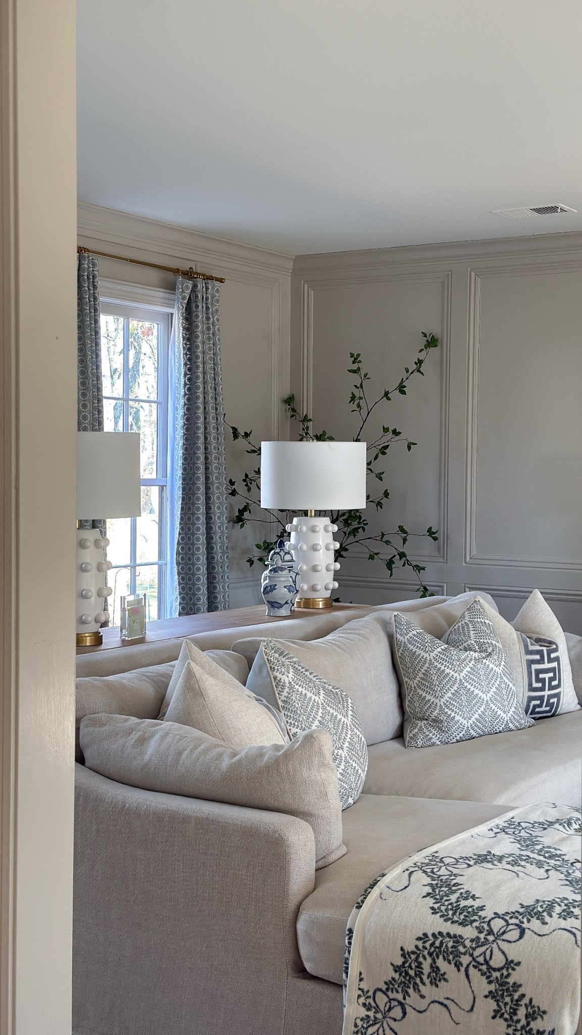 Some of my favorite lamps and they’re on sale!!

Sale // Lamps // Kohl’s 

#LTKHome #LTKSaleAlert