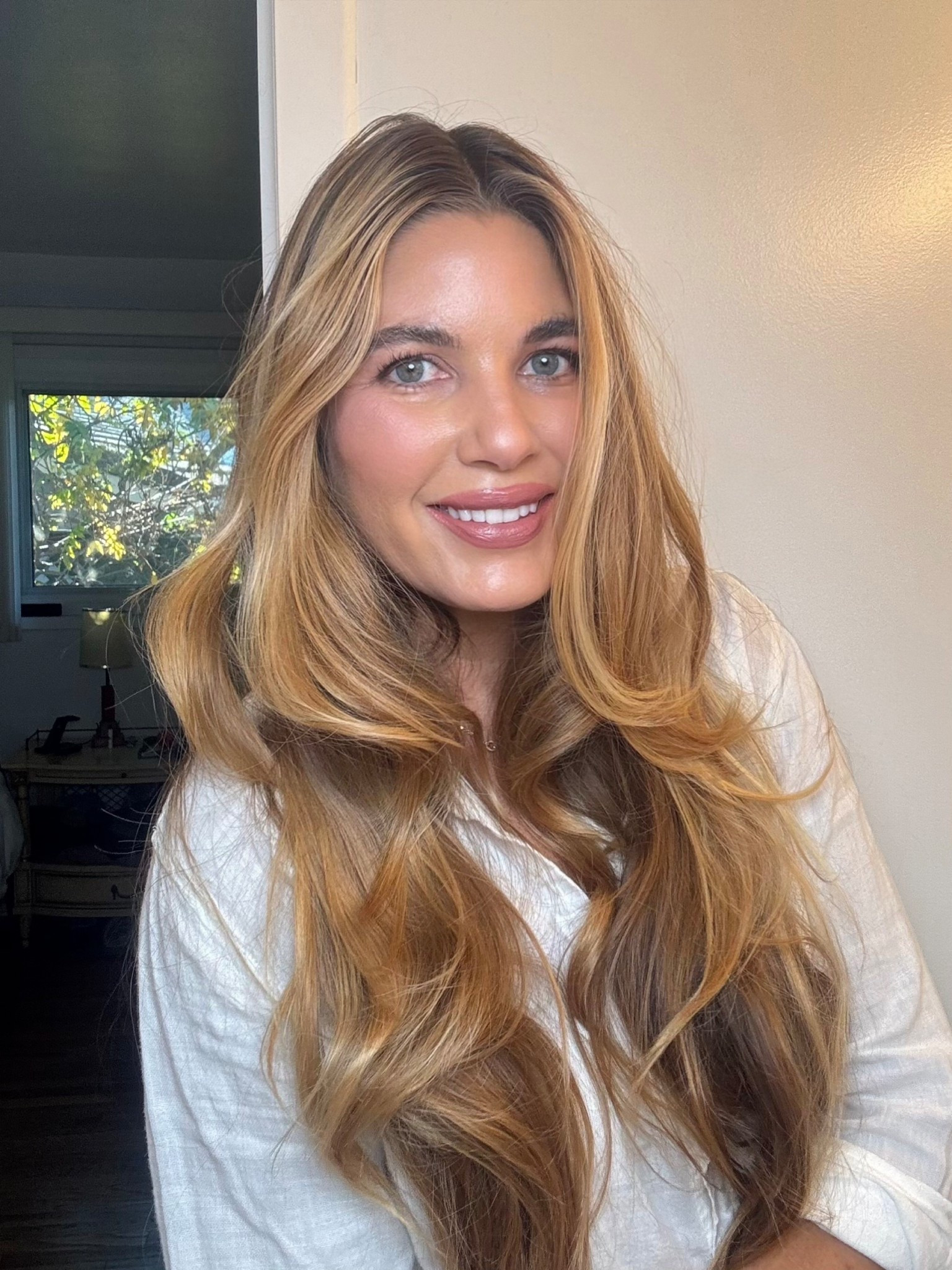 An effortless nude pink makeup look 💞🐚
Hair: sea glass + t3 hot rollers 
Lipstick: Crush
Lipstick: Talk to Me
Hair: Sea Glass + T3
Le metier Peau Vierge 3
Sisley Glow Primer
Maxine’s Revenge French Face in medium sand and medium deep sand blended with BK Beauty 109 brush 
Polite society French Rivera bronzer 
Sweed brush 
Queen Musia Midcentury Pink blush (www.queenmusia.com use beautyprofessor-qm for a discount)
Chantecaille Radiant Blush LE
Make brow gel in cool taupe 
Natasha Denona eye duo 
Grandewrap mascara 
Dior highlight palette 001
Nude Envie cream blush/highlighter in Best 


#LTKBeauty #LTKdayinmylife #LTKFindsUnder50