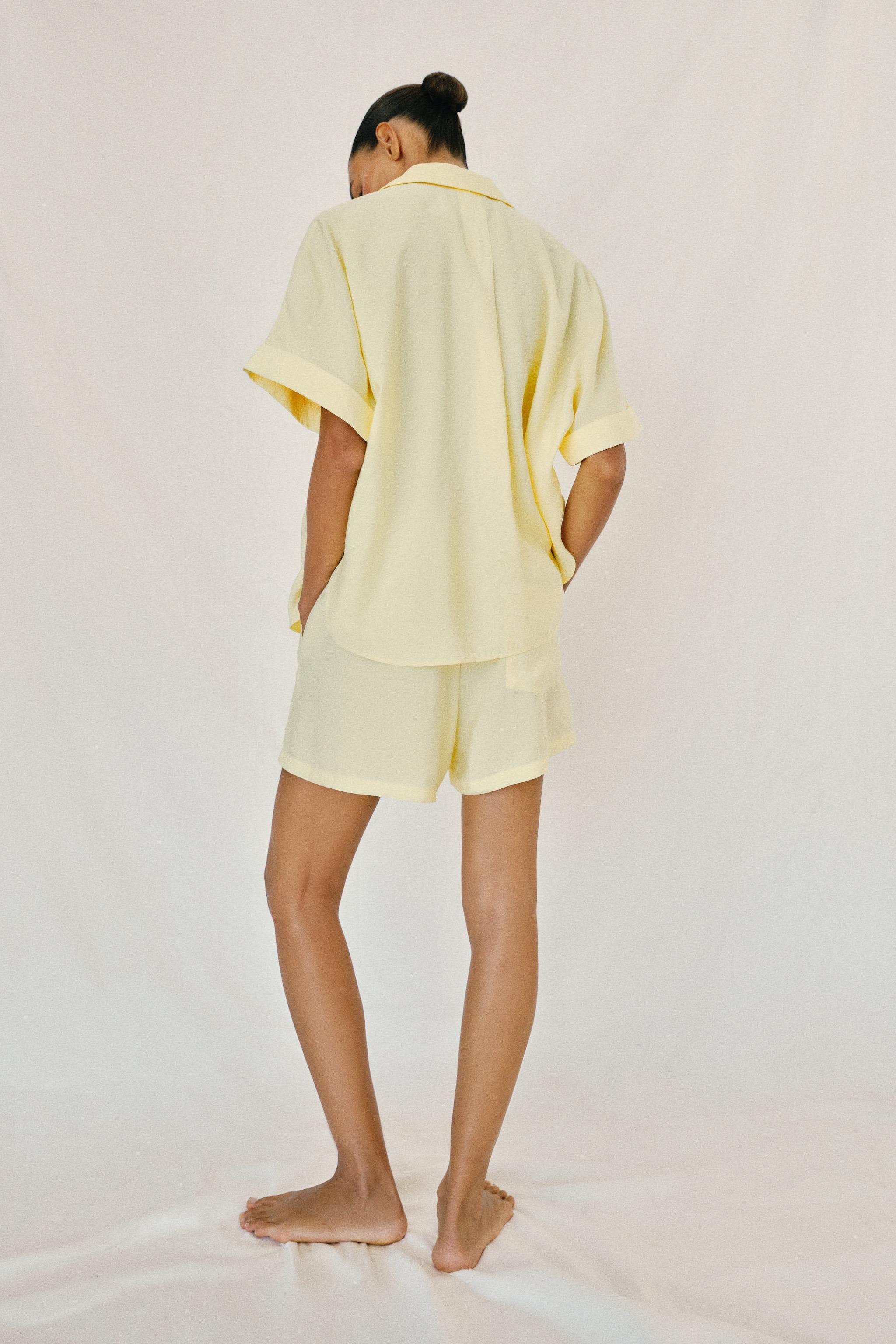 FLOWY SHORTS WITH ELASTIC WAIST | Zara US