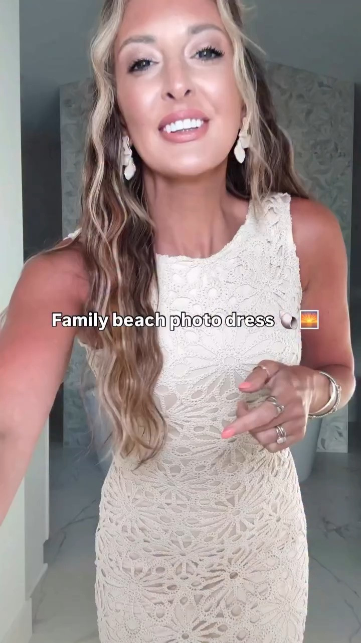 🐚🌅 I haven’t felt this good in a dress since my wedding day! If you have a vacation or family beach photos coming up grab this dress!

https://liketk.it/6iwWU

#vacationoutfits #familybeachphotos #resortwear