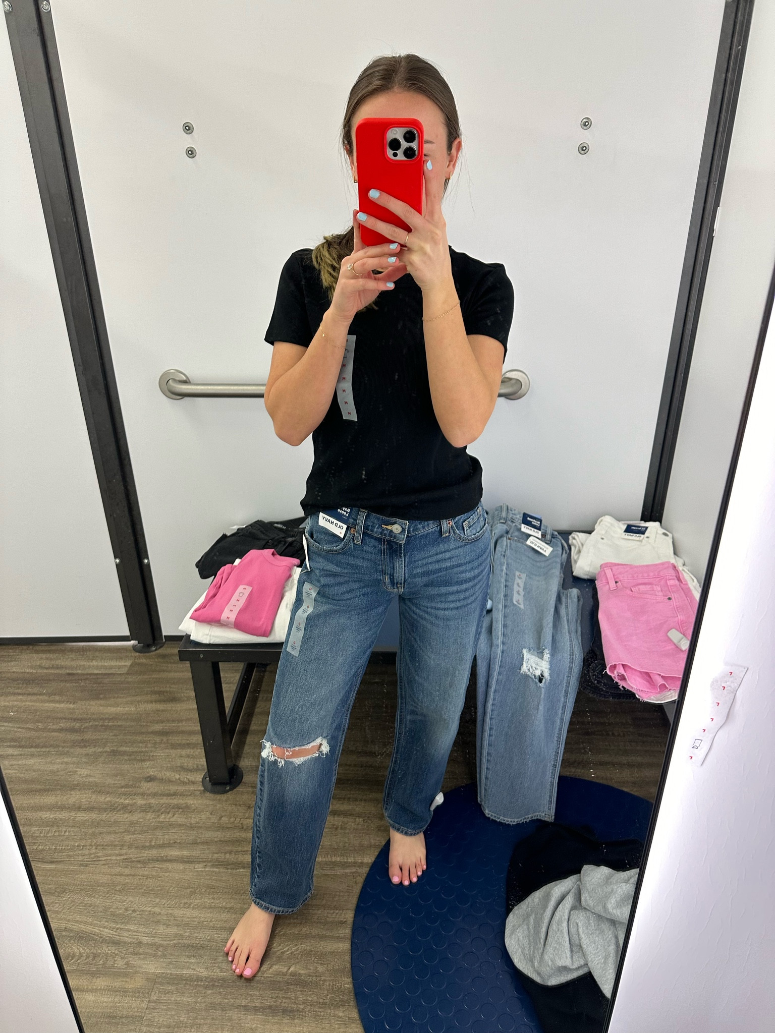 cute boyfriend jeans at Old Navy! on sale! 
and the perfect basic tee that i have in 4 colors lol goes on sale often, too! 


old navy - target - work outfit - outfit - jeans - casual 

#LTKxTarget #LTKworkwear #LTKsalealert