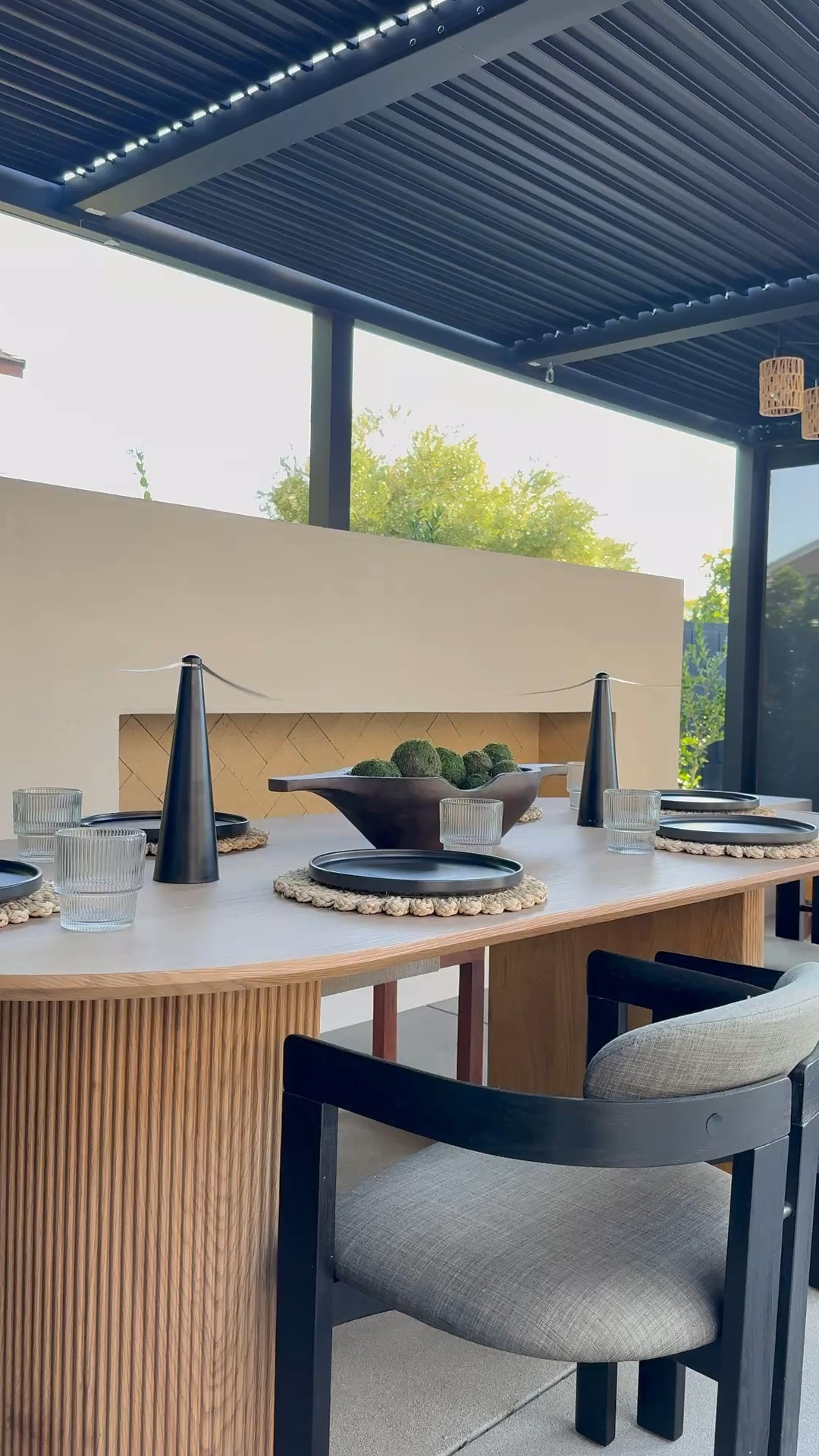 Dining outdoors just got a little bit more comfortable🪰✔️

#LTKHome