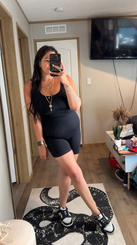 Can never go wrong with this romper! One of my absolute favorite brands and is so comfy to wear. 

Sizing details:
Wearing a L as you wanna size down in this to get maximum shaping control

Tummy control
Shapewear
Ribbed romper 
Amazon finds 
OQQ 

#LTKMidsize #LTKFindsUnder50 #LTKVideo