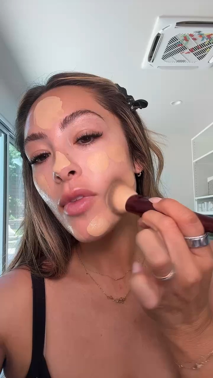 The applicator makes or breaks your makeup!

#LTKgrwm #LTKdayinmylife #LTKBeauty