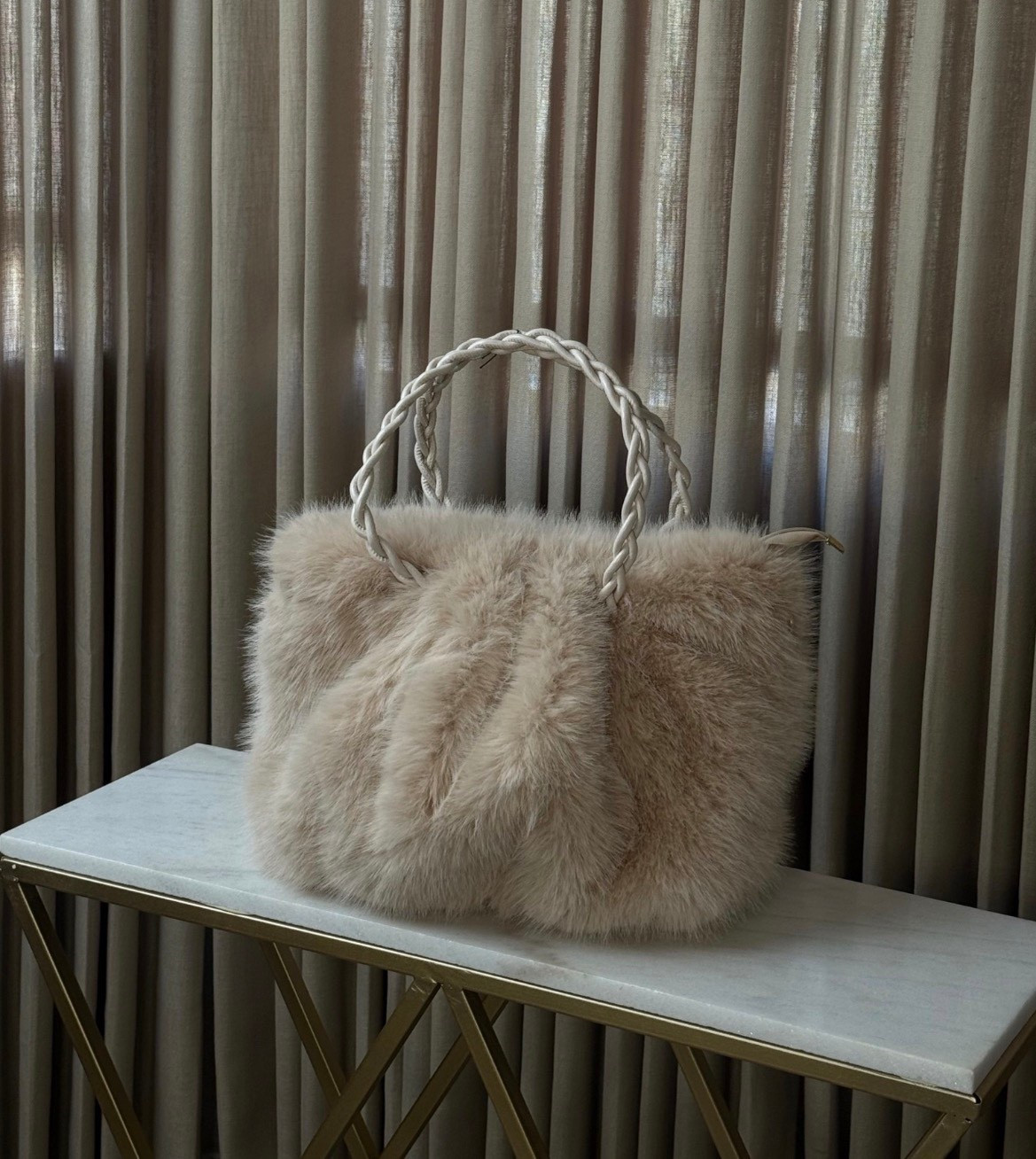 Furry, neutral, and doing the most 🤎☕️ The perfect statement piece.
Soft textures, earthy tones
this bag is that girl.
• “Beige, coffee, black, gray, khaki

#LTKOver40 #LTKSeasonal

#LTKSeasonal #LTKOver40 #LTKgrwm