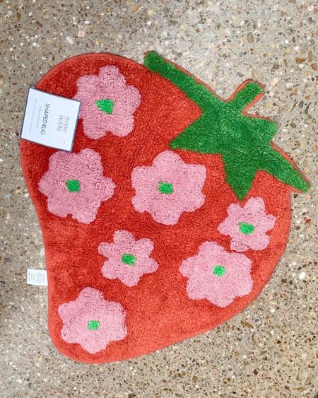 Strawberry rug of my dreams 🌸🌸🥹 plus other cuties from five belows rug section!

#fivebelow #strawberry


#LTKunder50 #LTKstyletip #LTKhome