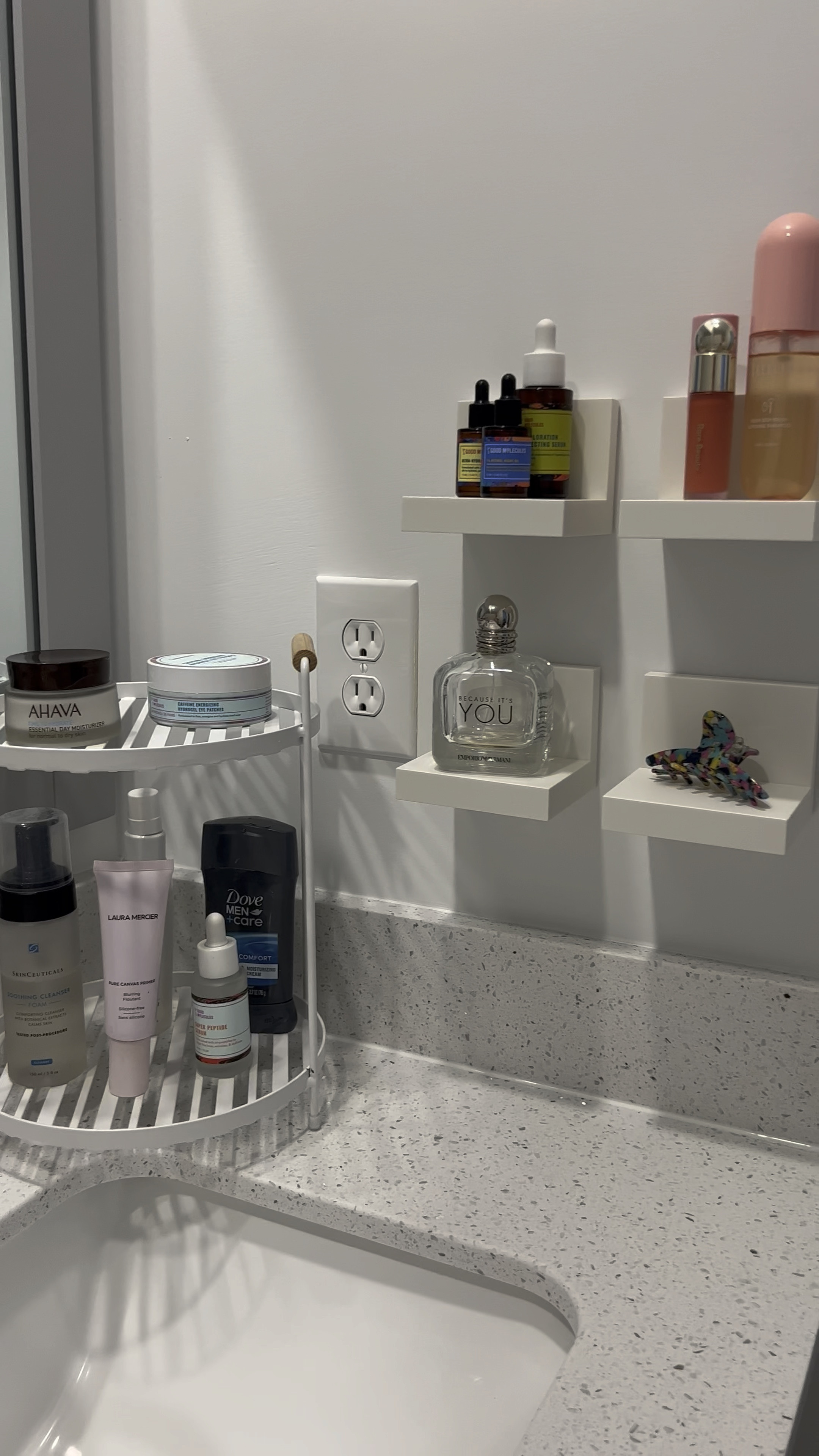Bathroom Countertop Organization! #renterfriendly 

#LTKfindsunder50 #LTKfindsunder100 #LTKhome