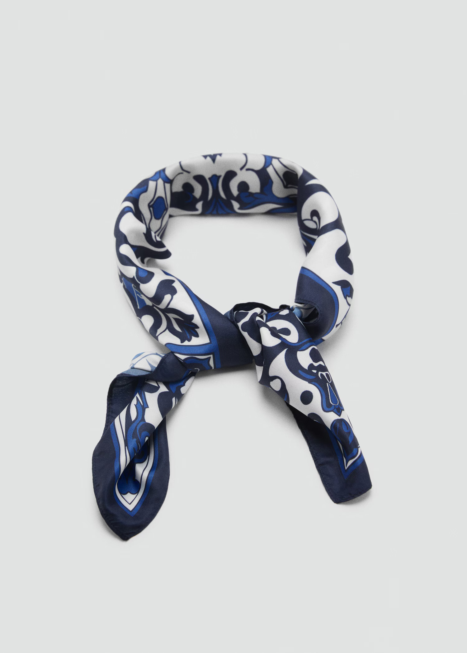Tile-print scarf - Women | MNG Australia | Mango (US/MX/AU)
