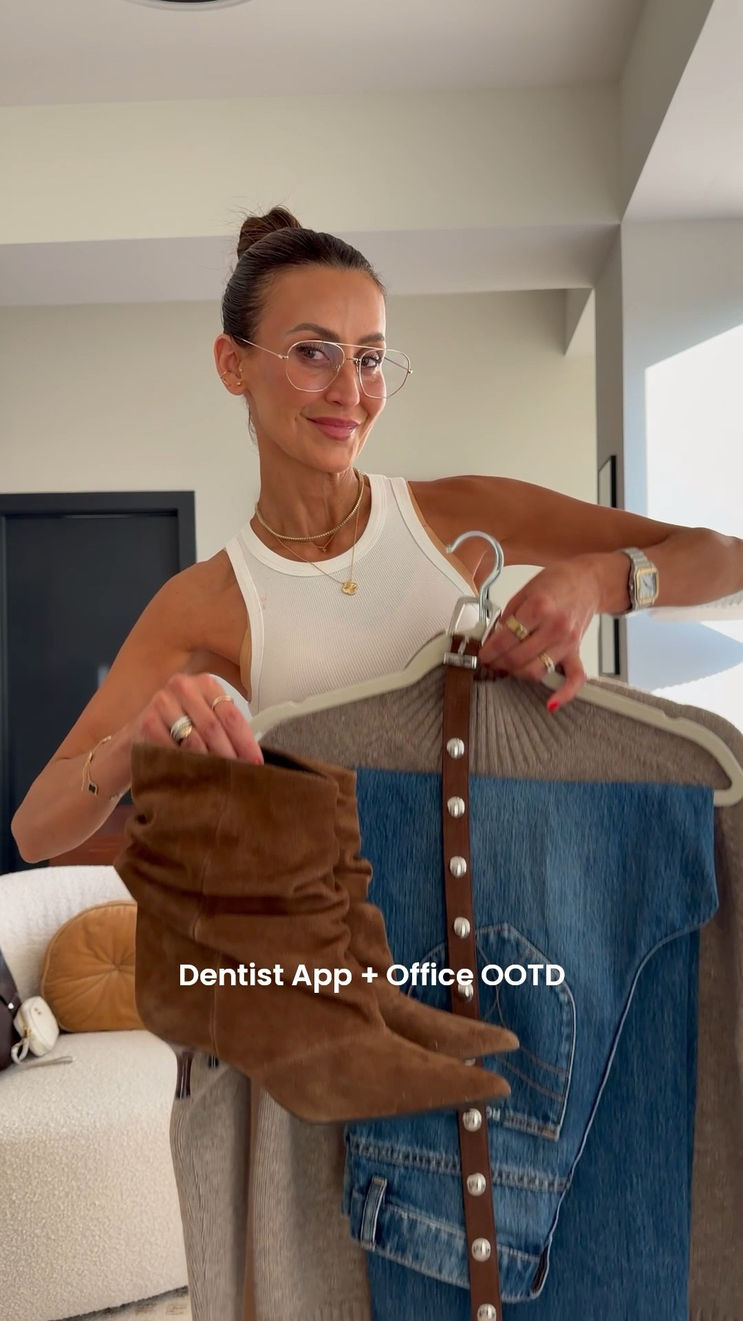 The edgy way to style barrel jeans 👖🤎 wait for the booties!! Comment BARREL and I’ll send you the links to shop! 

Barrel jeans chic outfit, Zara slouchy suede booties, edgy chic jeans outfit 


#LTKOver40 #LTKgrwm #LTKootd