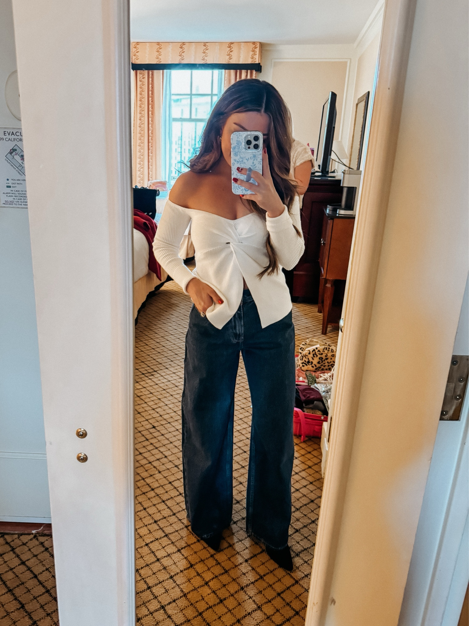 Wearing xs top & 25 short in the wide leg Abercrombie jeans. Use code AFYPB for an extra 15% off

Abercrombie outfit
Abercrombie sale
Abercrombie jeans
Wide leg jeans
Dark jeans
Off the shoulder top
Sweater top



#LTKSeasonal #LTKFindsUnder50 #LTKSaleAlert