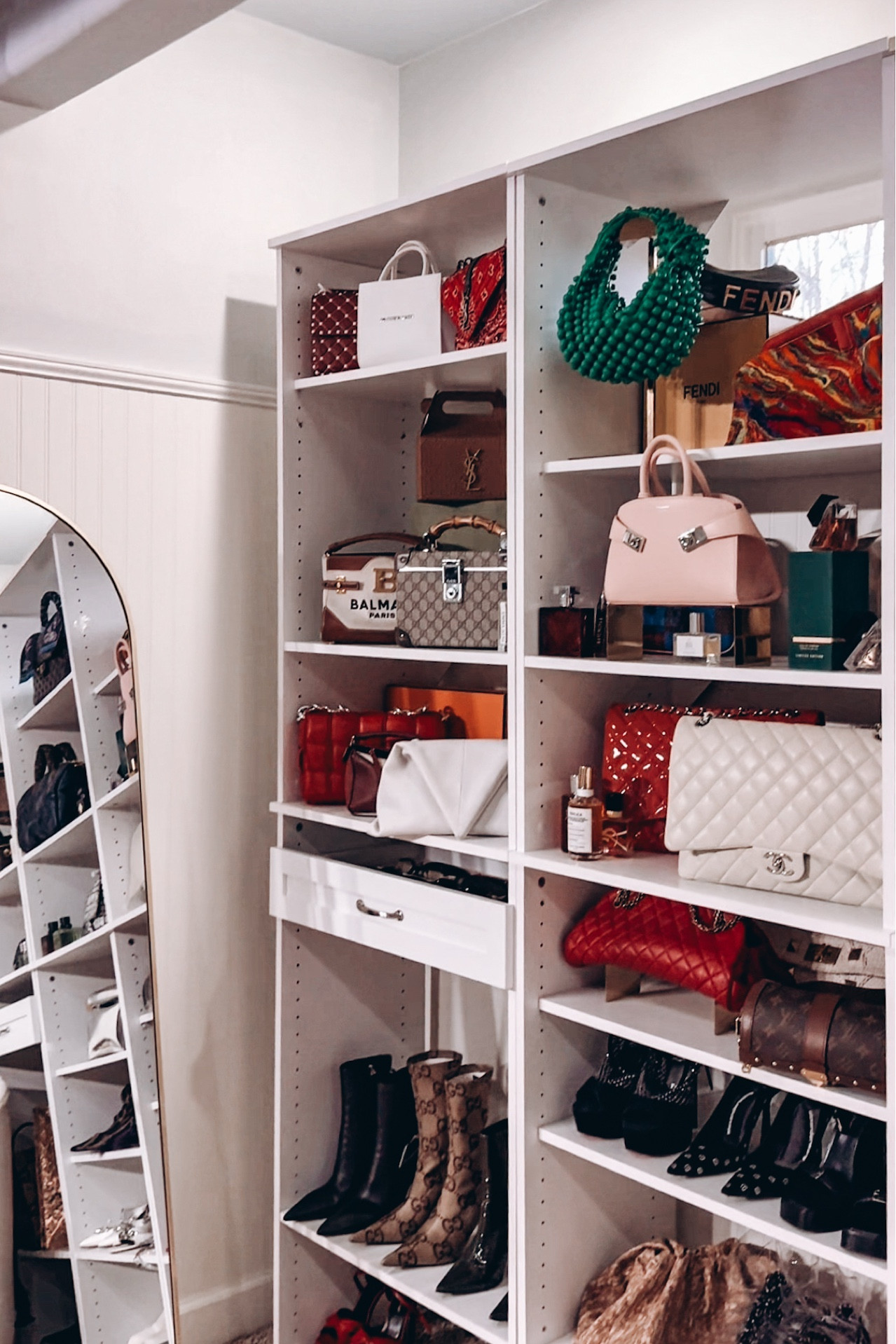 Organizing my purse shelf is so much easier with these Amazon organizers. Shop my purse stands and more 

#LTKFindsUnder50 #LTKItBag #LTKHome