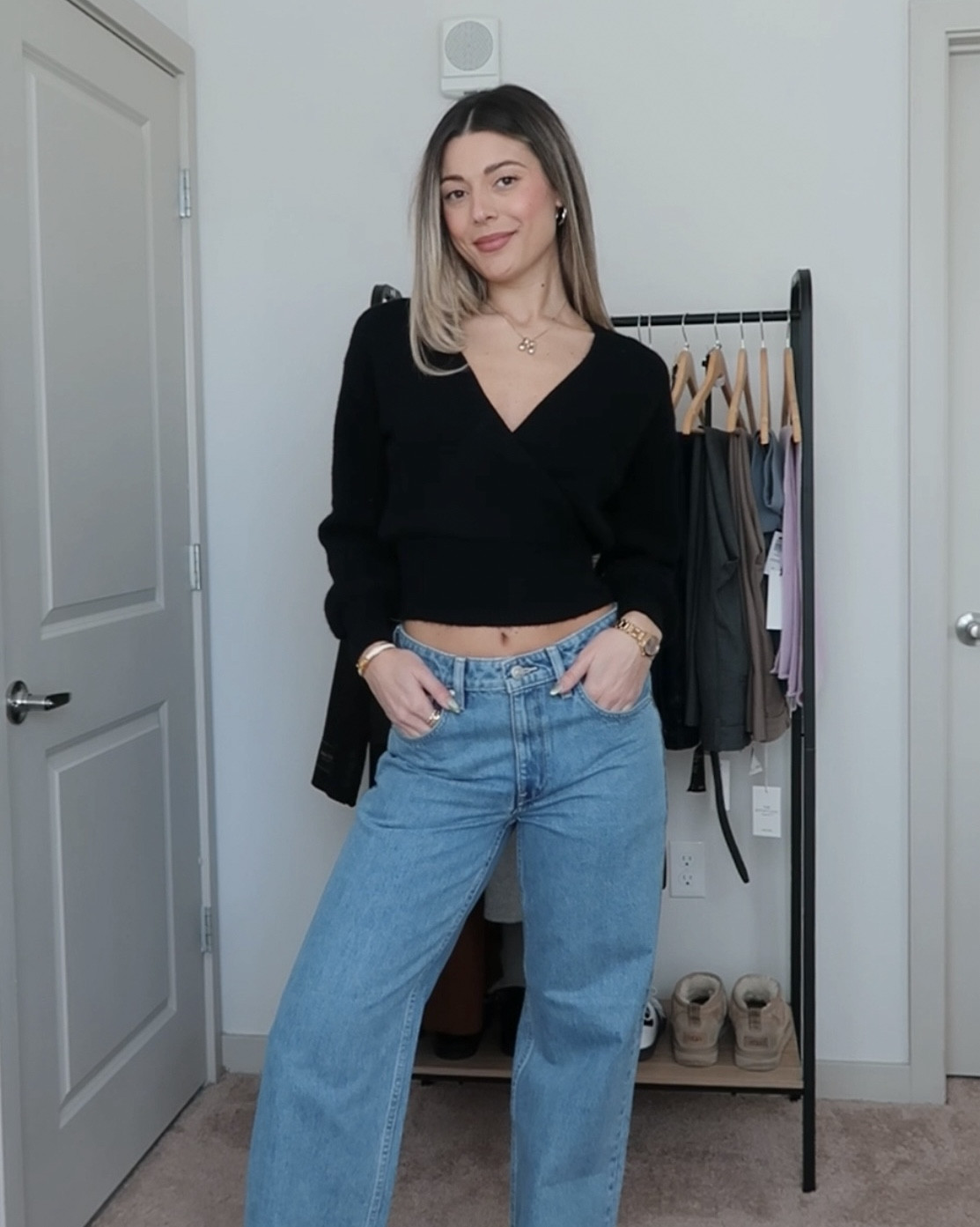 snow day or runway?❄️☃️@aritzia #aritziapartner #aritzia *30-50% off select styles!


#LTKSaleAlert #LTKFindsUnder100 #LTKSeasonal