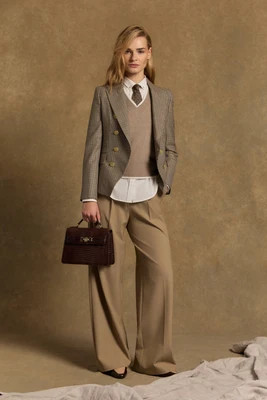 Pleated Wide Leg Trouser (Fawn) | Holland Cooper