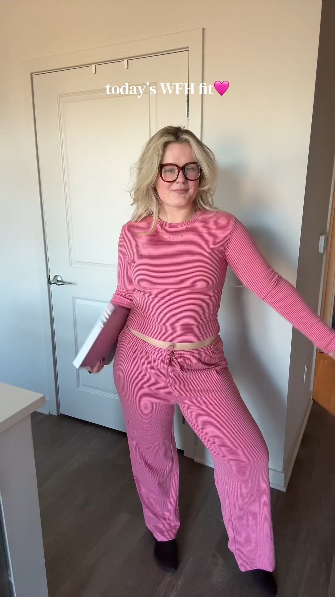 Use code KMDUFUFH for % off!! Wearing a size XL in the color rosy. I sized up and glad I did!

#LTKselfcare #LTKTall #LTKMidsize