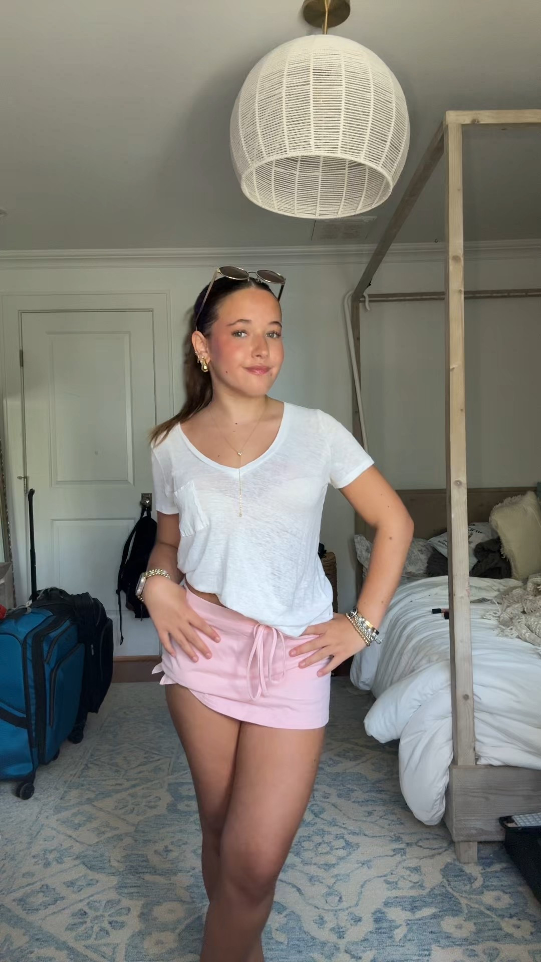 t shirt: j. crew
skirt: edikted
sunglasses: cider
necklace: evry jewels
earrings: amazon
bracelets: amazon