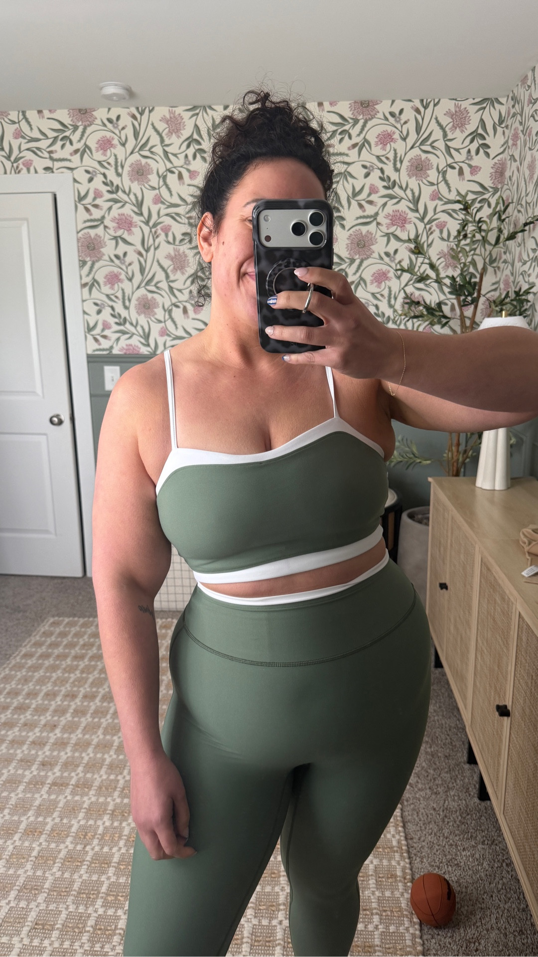 Matching set workout ootd for the win!!! Midsize girls - you need 🤌🏼

#LTKootd #LTKMidsize #LTKActive