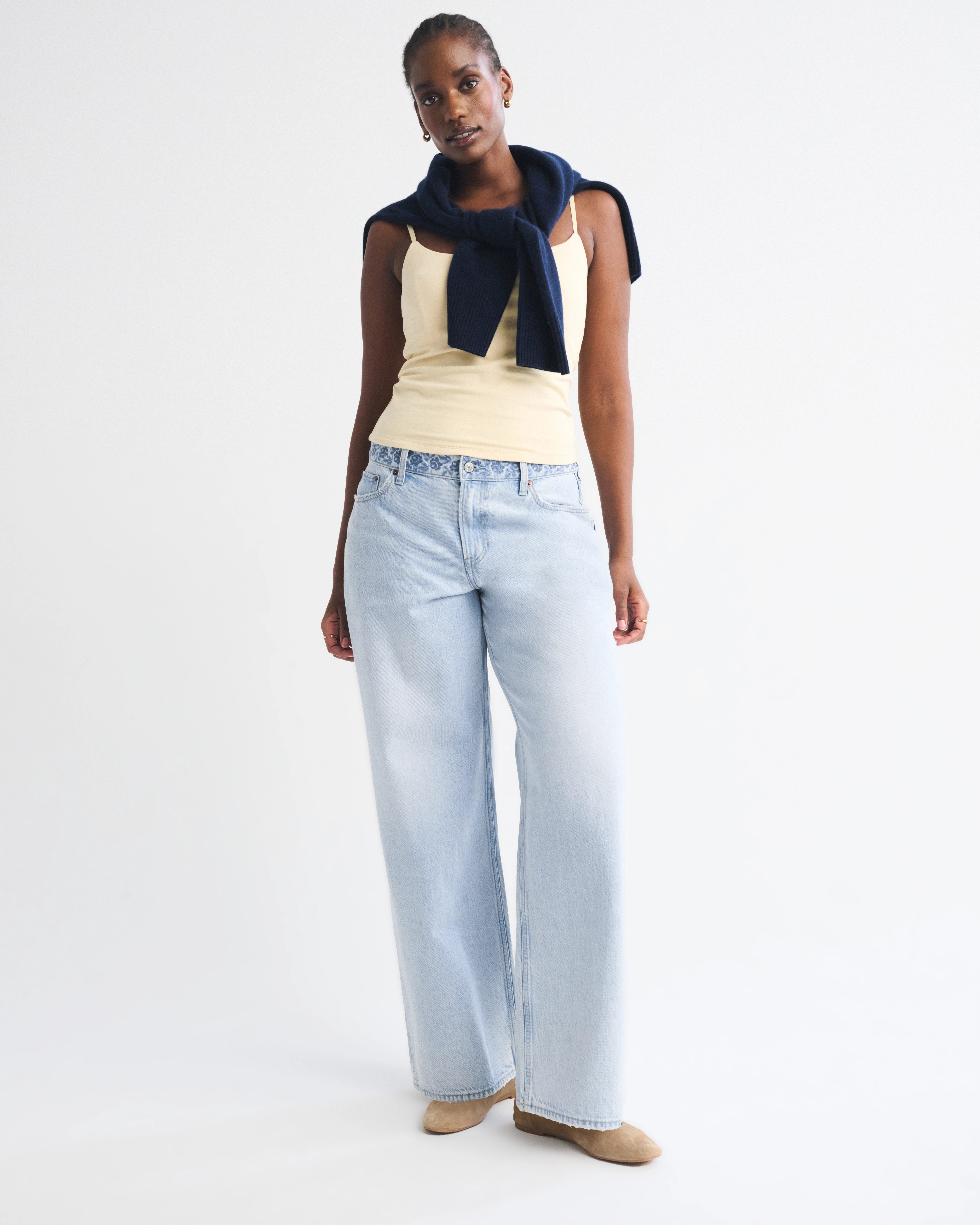 Curve Love Low Rise Ultra Loose Floral Embroidered Jean | Abercrombie & Fitch (US)