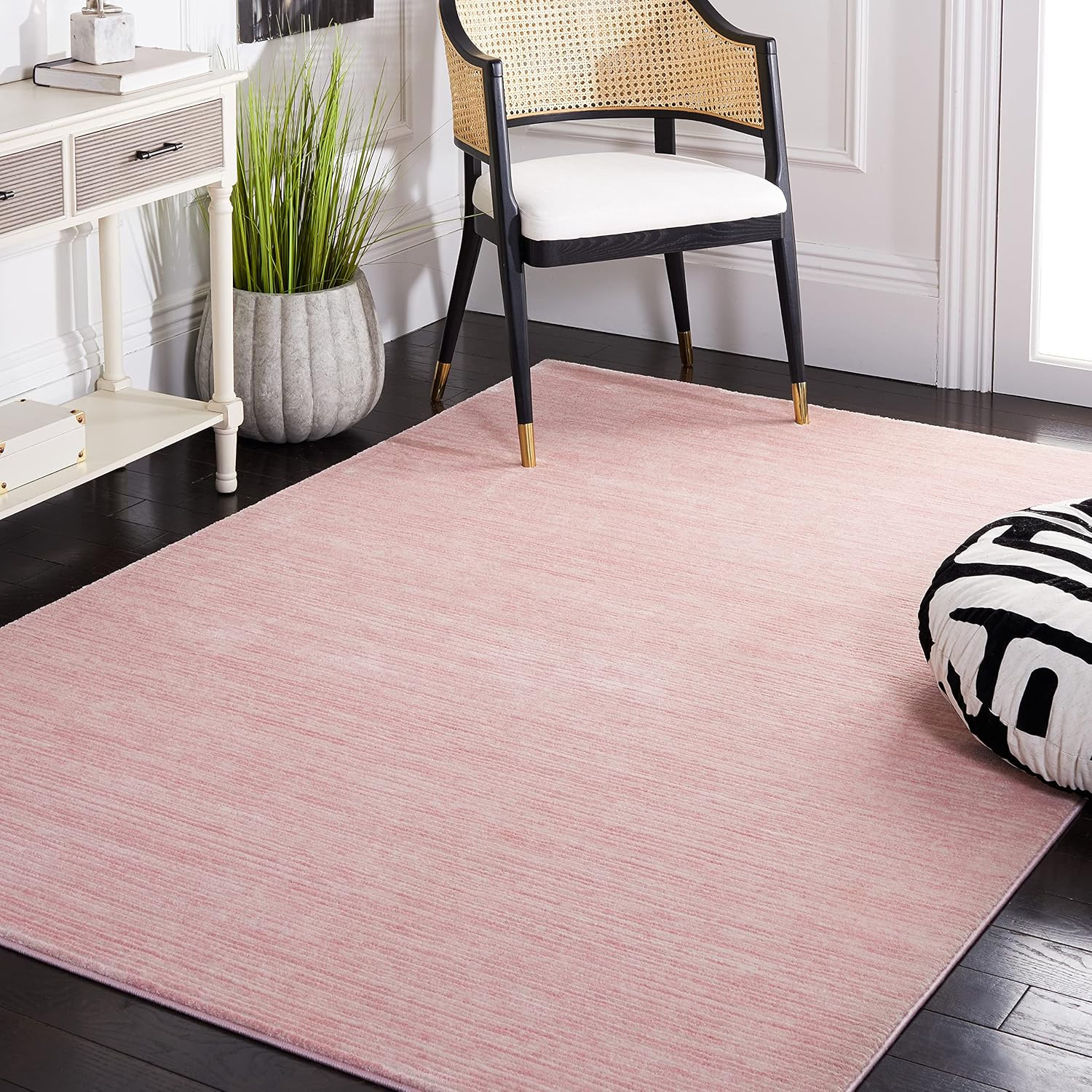 SAFAVIEH Area Rug 6x9 - Vision Collection - Pink, Modern Ombre Design, Non-Shedding & Easy to Clean, Ideal for Living Room, Bedroom, Dining Space (VSN606U) | Amazon (US)