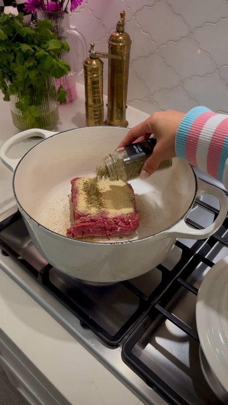 Comment “links” if you would like to shop this reel and I will send you DM with all the links!

I used to love hamburger helper when I was younger, it is such a comfort meal and this is basically a grown-up elevated version of that! 

Beef Stroganoff Recipe 
✨1 lb of ground beef
✨1 small yellow onion
✨1 Tablespoon butter 
✨6 cloves of garlic minced 
✨1 block of cream cheese 
✨2 cups of pasta 
✨2 cups of chicken or beef broth(I used chicken bone broth)
✨1 teaspoon garlic powder
✨1 teaspoon onion powder
✨1 teaspoon Italian herbs 
✨ salt and pepper to taste
✨1/4 cup cheddar 
✨1/4 cup mozzarella 

1.	Brown meat on medium heat, seasoning with garlic powder, Italian herbs, salt, and pepper.
2.	Add butter (optional for fattier ground beef), minced yellow onion, and minced garlic; sauté until onions are translucent.
3.	Deglaze the pan with chicken broth.
4.	Add pasta sauce and cream cheese block.
5.	Bring to a boil, then add pasta.
6.	Reduce heat to medium-low, cover, and cook for 15 minutes or until pasta is soft.
7.	Taste for salt, then turn off heat.
8.	Top with cheddar and mozzarella cheese, cover to melt.
9.	Serve and enjoy!

#cookwithme #asmr #cookingathome #easydinner #beefstroganoff #onepotmeals #quickdinners

#LTKhome #LTKVideo