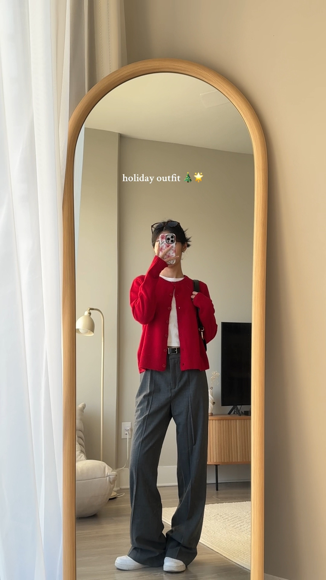 holiday outfit with a pop of red💌