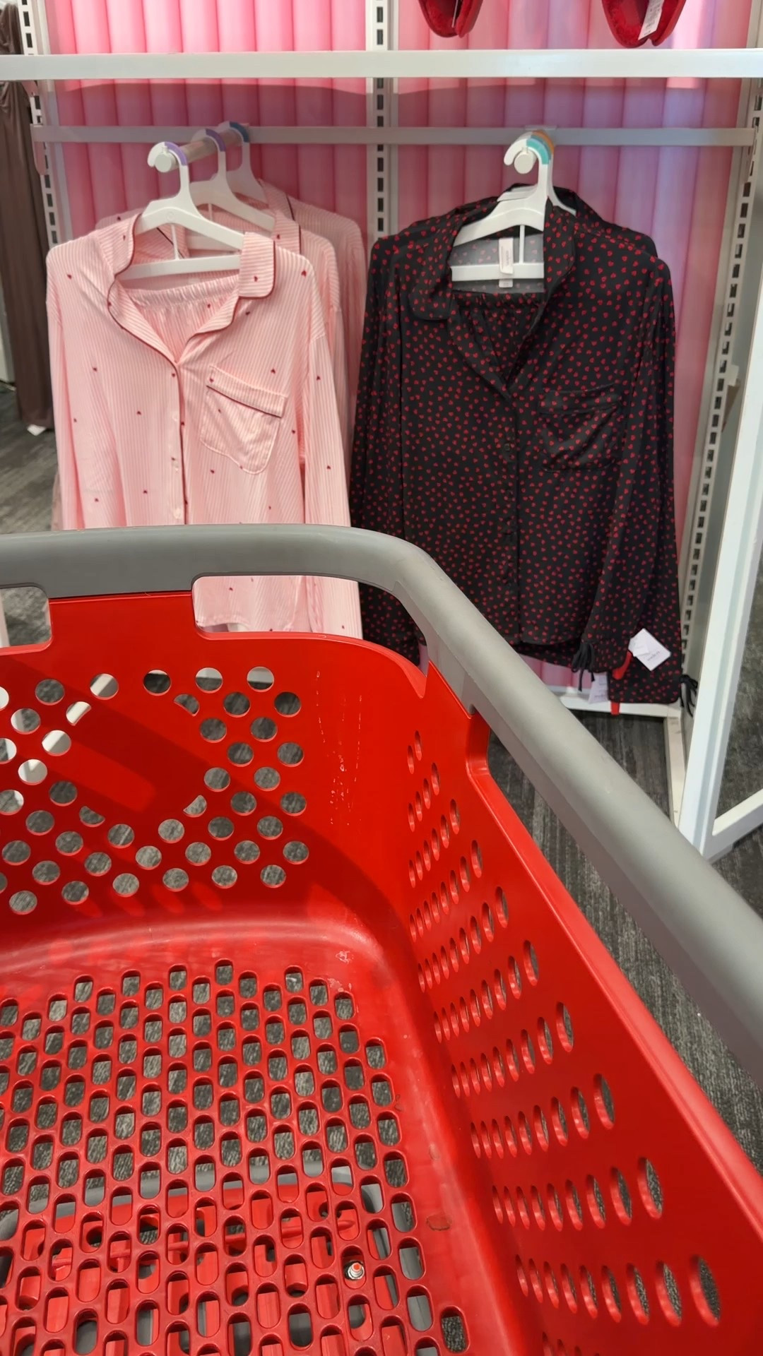 Bring back long sleeve tops with shorts please! Don’t make it seasonal! Love these pjs 