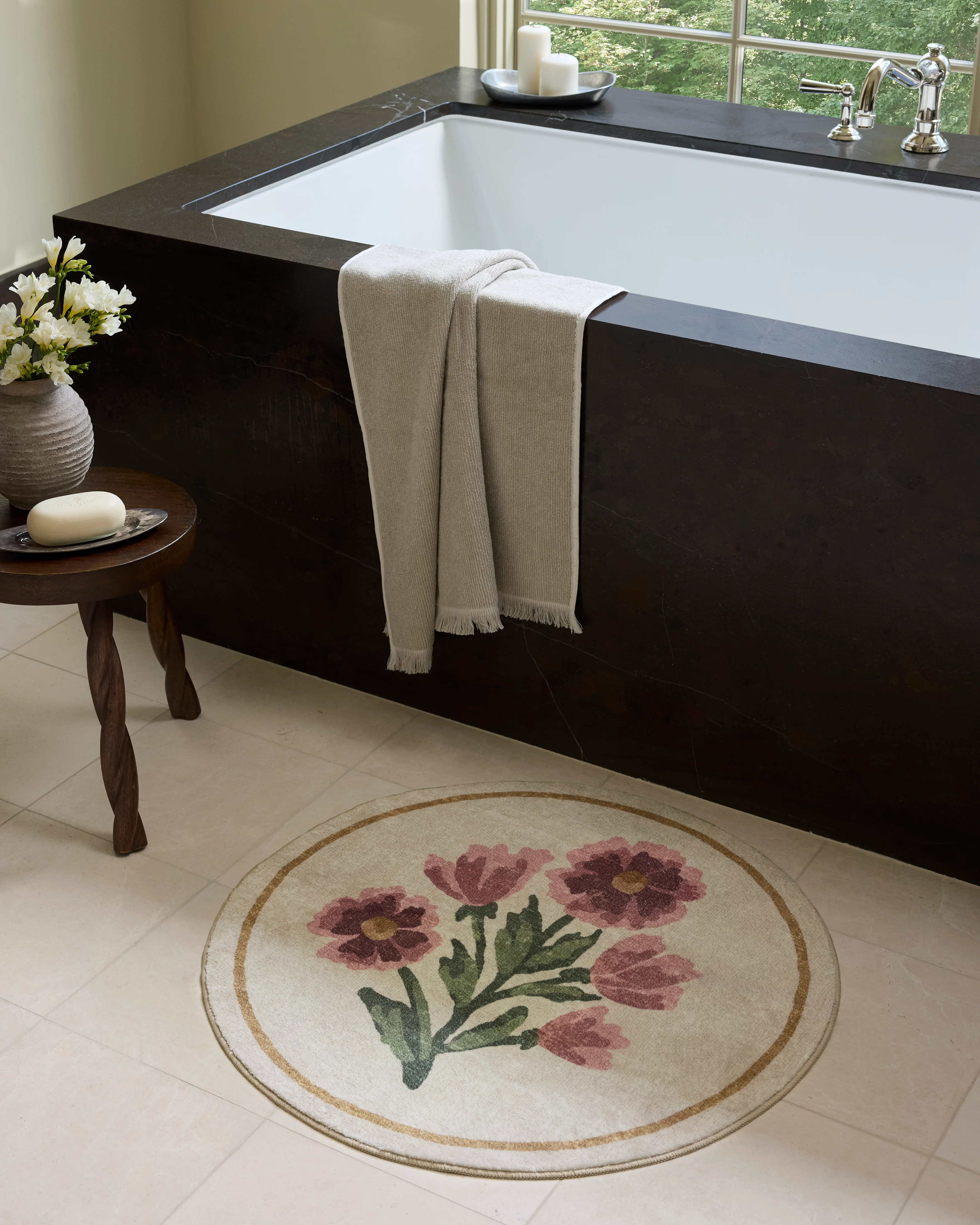 Chris Loves Julia x Loloi Clove Bath Mat CLO-01Ivory, Pink Area-Rugs | Rugs Direct