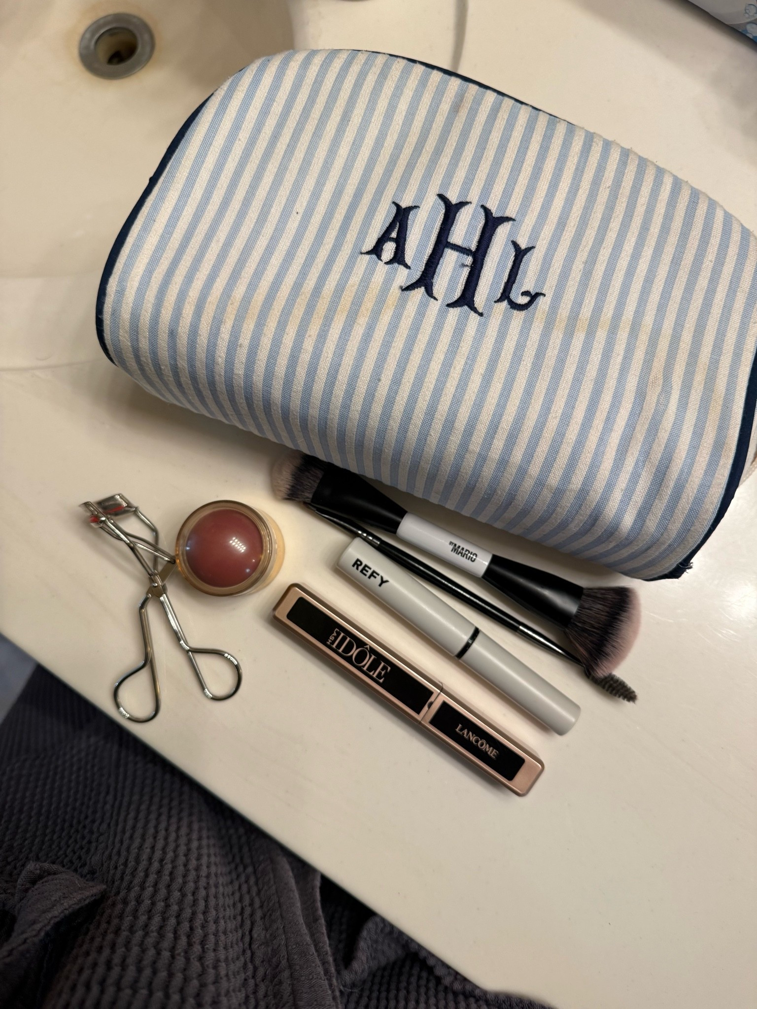 The only makeup I packed for my 5 day trip!!

#LTKselfcare #LTKBeauty #LTKTravel