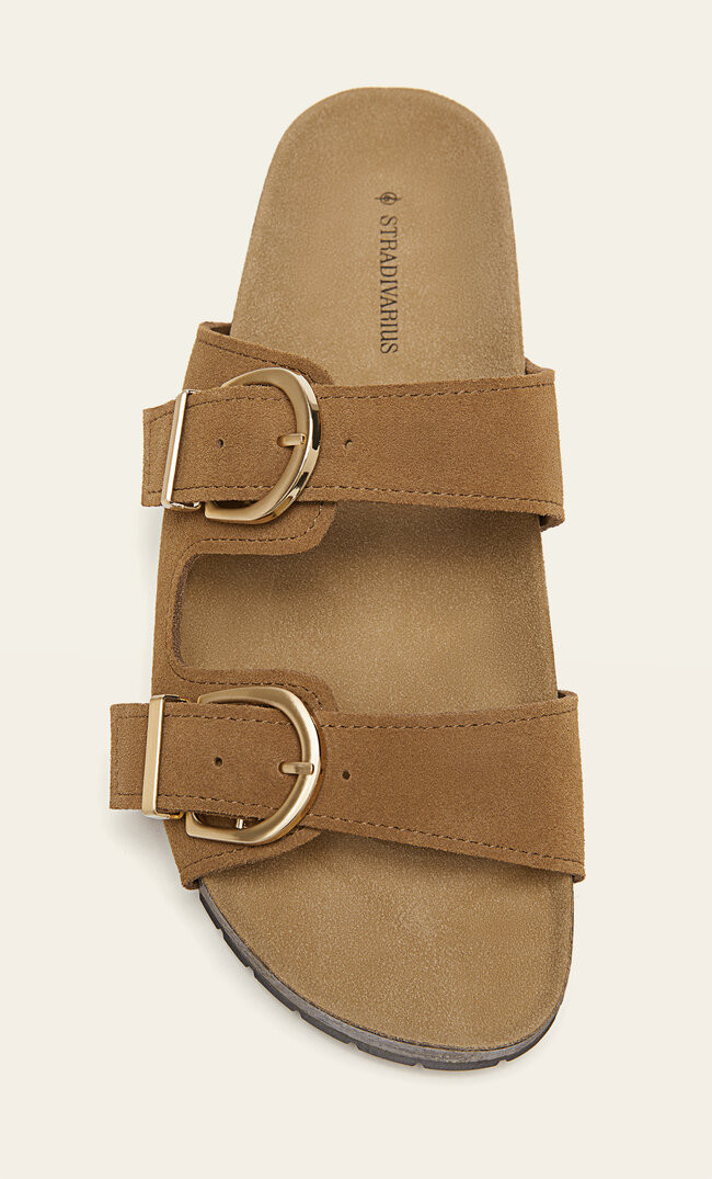 Flat leather sandals with buckles | Stradivarius (UK)