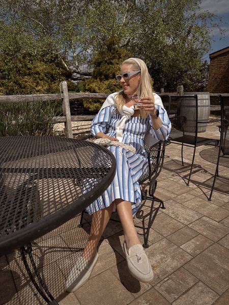 Dress is 30% off in my size (34) and up to 50% off in most others!

Summer dress, striped summer maxi dress, white sweater, coastal grandmother, neutral suede loafers, thin padded headband, blue sunglasses 

#LTKSaleAlert #LTKStyleTip #LTKShoeCrush