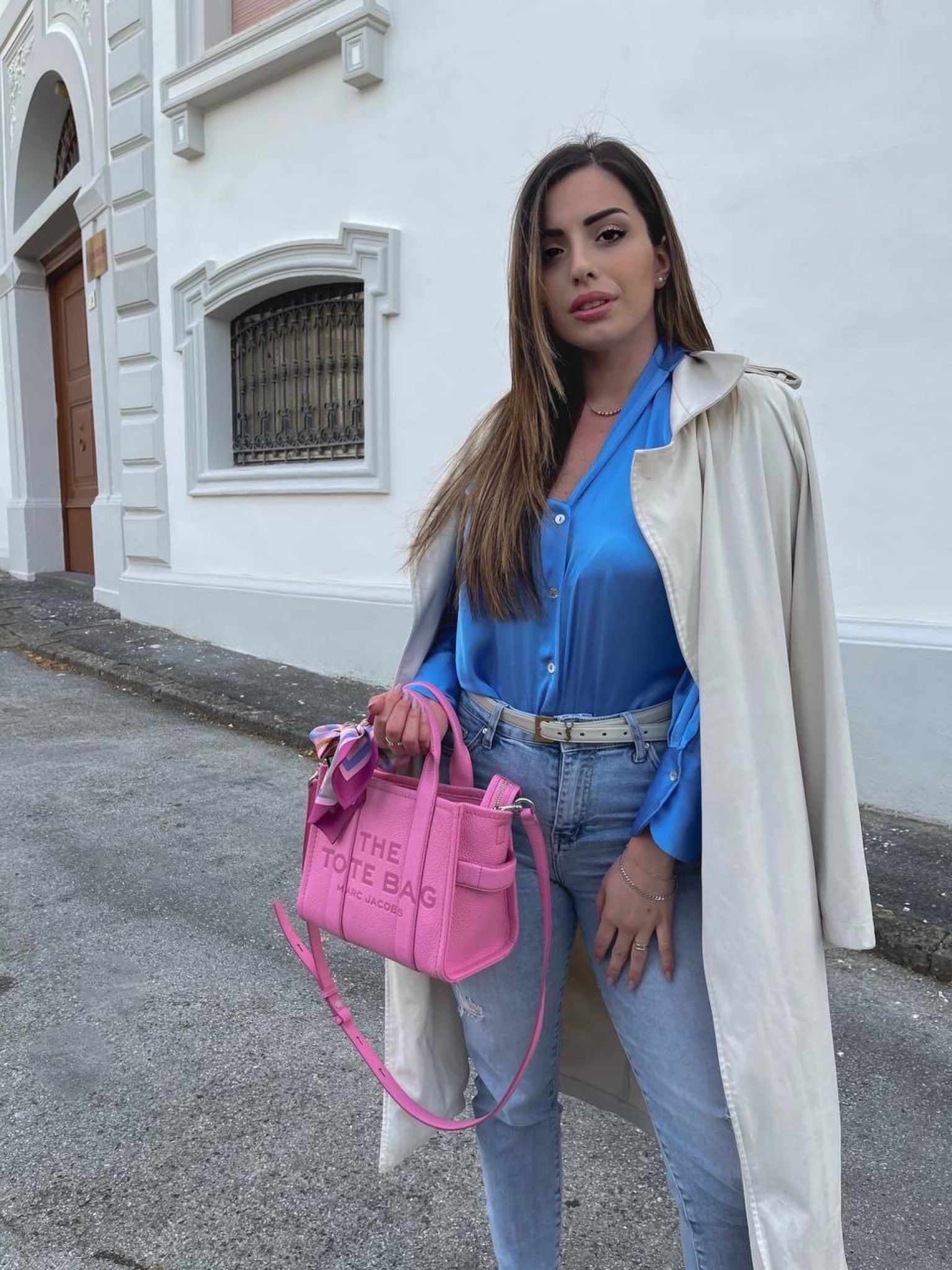 Spring outfit inspiration 💙

Marc Jacobs tote bag, Farfetch, Mango, mom jeans, blue satin shirt, white trench coat, Italy. 

#LTKfit #LTKeurope #LTKSeasonal