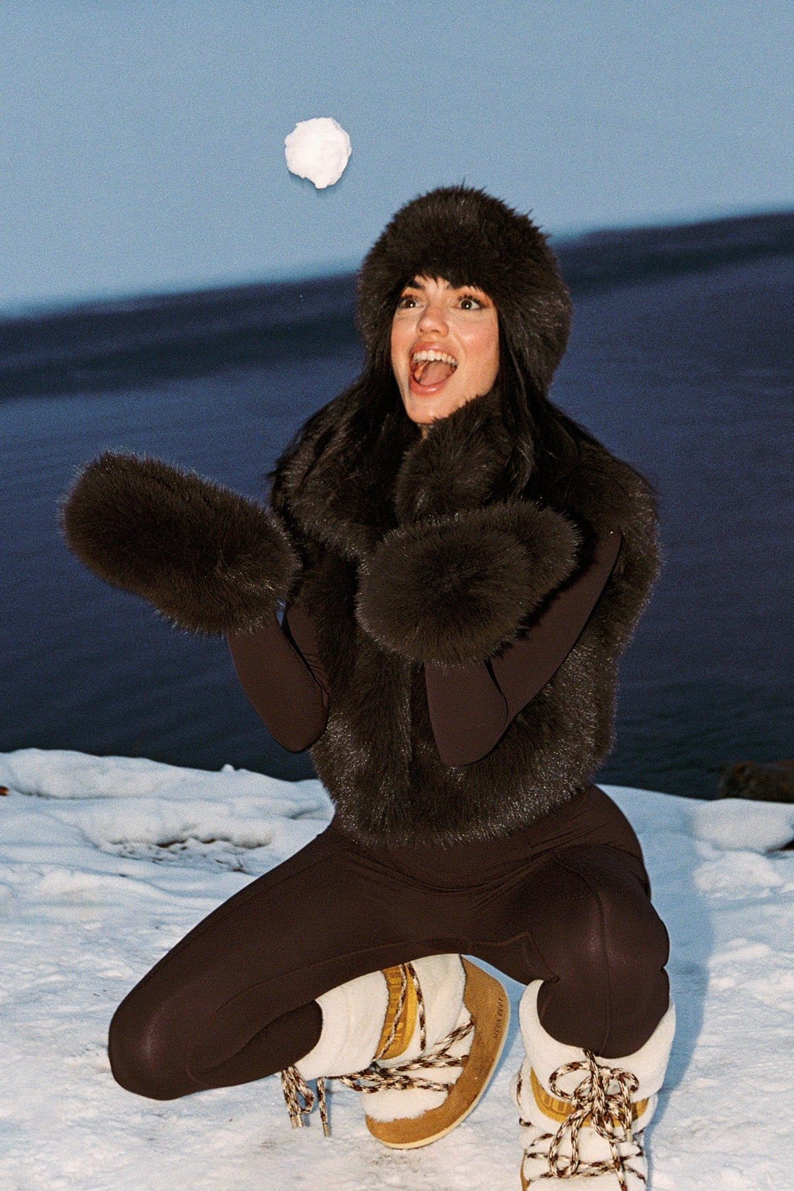 Frost Faux Fur Mittens | WISKIIACTIVE