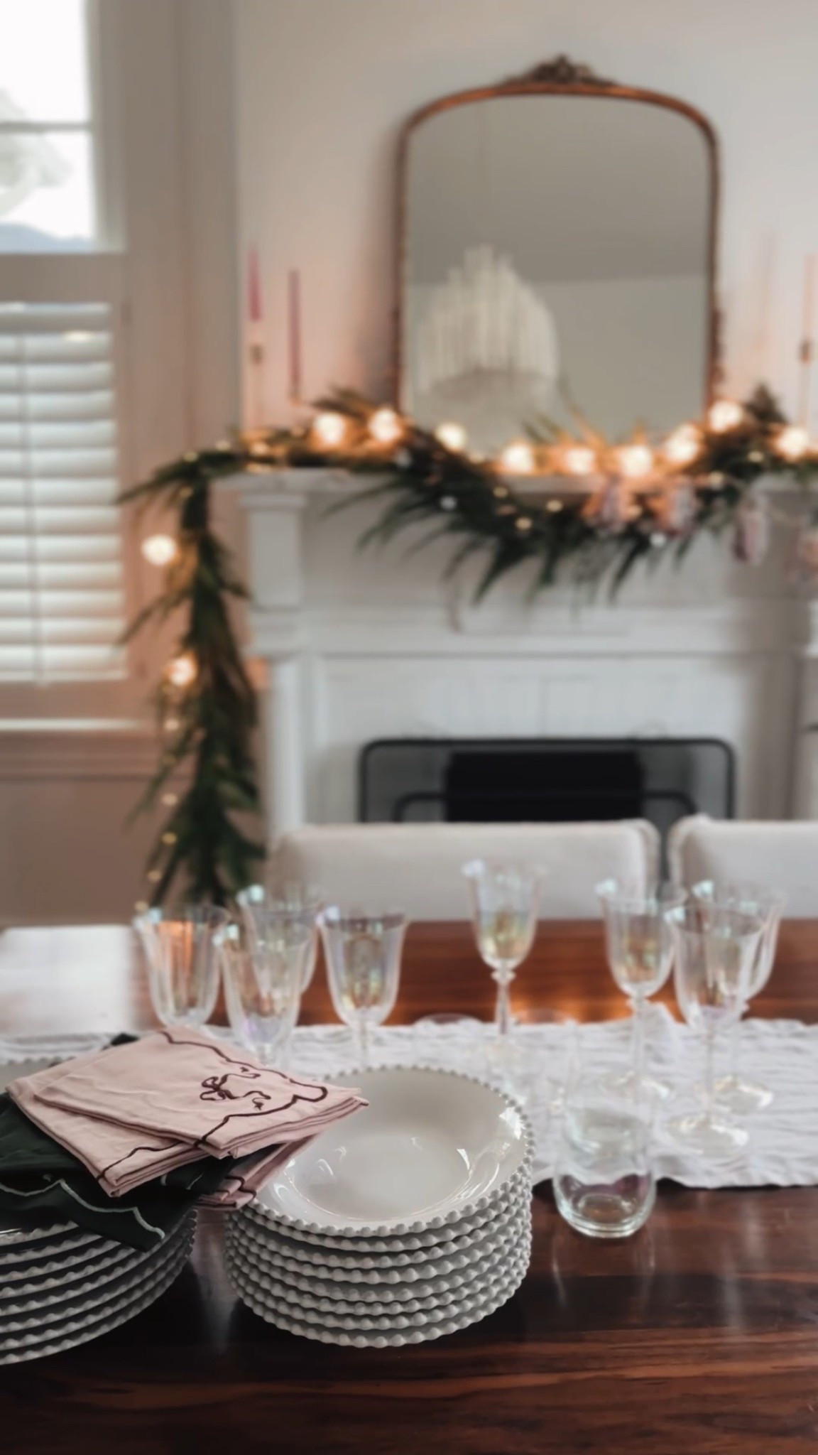 Holiday entertaining with @anthropologie #anthropologie #AnthroPartner

#LTKGiftGuide #LTKHoliday #LTKHome