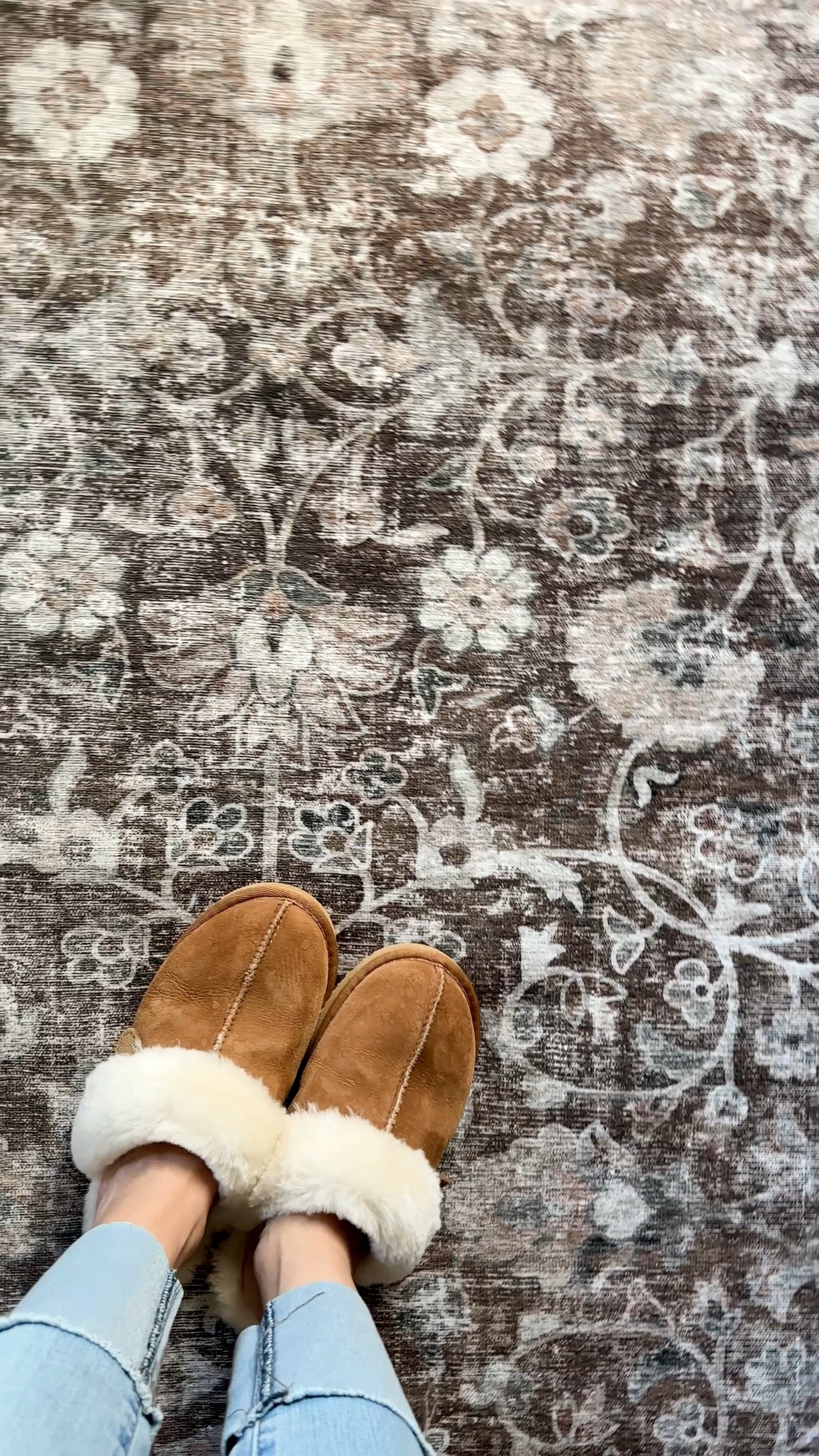 Make it moody!

This new @amberlewis rug by @loloirugs is the Josie JOS-02 in Earth/Natural. It immediately changed the feel of my room! It is a low pile rug, so a rug pad is highly recommended. 

Now I have an extra cozy bedroom to walk into daily! 

#amberlewisxloloi

#LTKxPrimeDay #LTKHome #LTKVideo