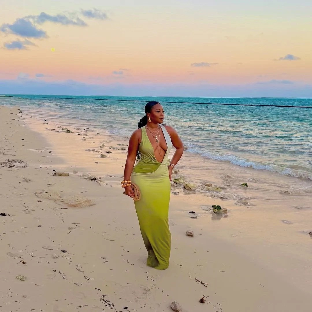 The most beautiful resort dress for vacation!! I am 5’9 | 200 lbs wearing a size large ✨🤍

#LTKStyleTip #LTKMidsize #LTKTravel